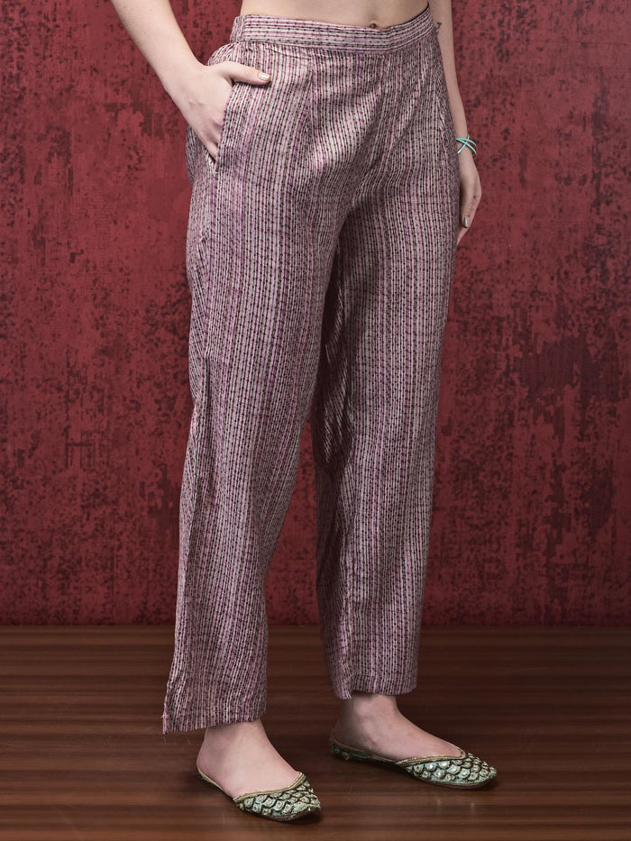Women Muslin Magenta Floral Print Kurta With Comfort Pant.