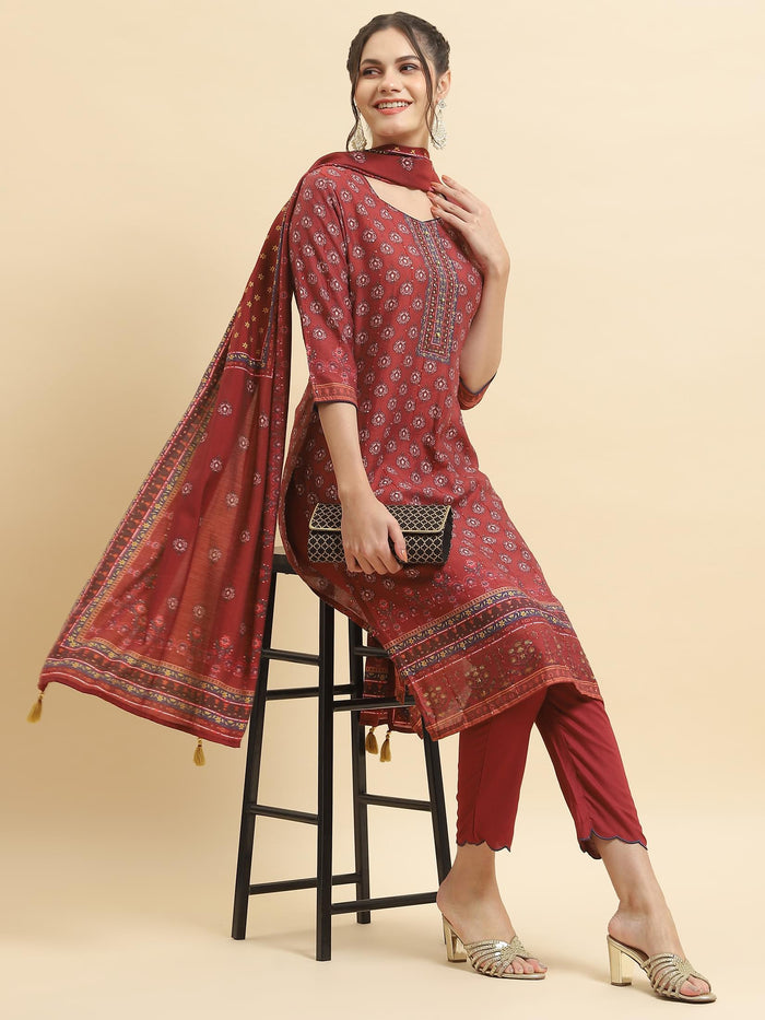 Women Muslin Maroon Floral Print Kurta Trouser Dupatta.