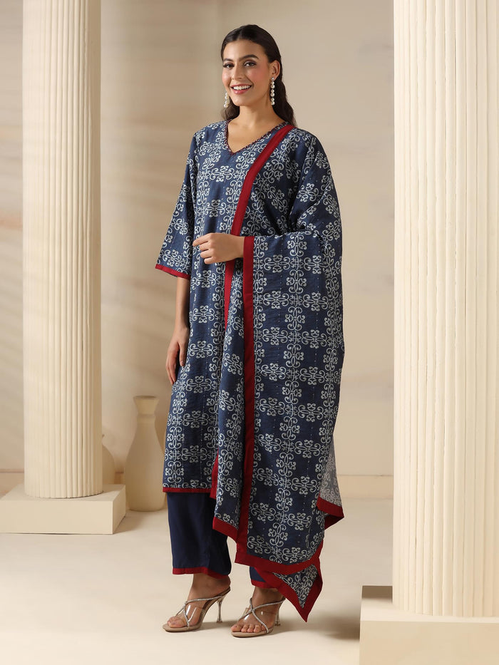Women Muslin Navy Blue Abstract Print Kurta Comfort Pant Dupatta.