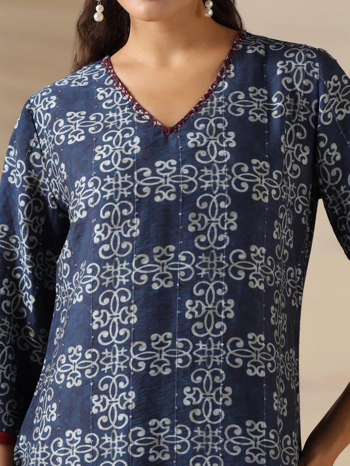 Women Muslin Navy Blue Abstract Print Kurta Comfort Pant Dupatta.