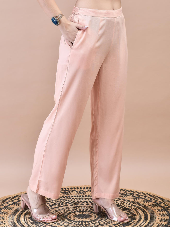 Women Muslin Peach Floral Print Kurta Comfort Pant Dupatta.