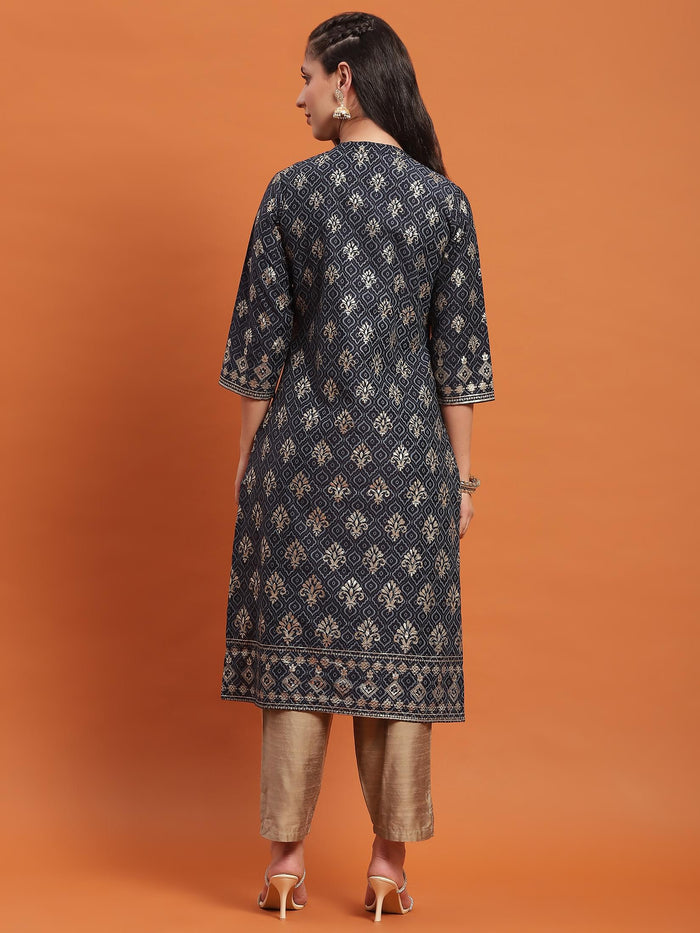 Women Navy Blue Floral Print Kurta.