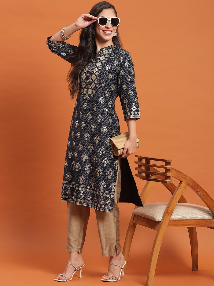 Women Navy Blue Floral Print Kurta.
