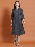 Women Navy Blue Geometric Print Kurta With Trouser.