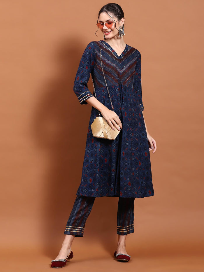 Women Navy Blue Geometric Print Kurta With Trouser.