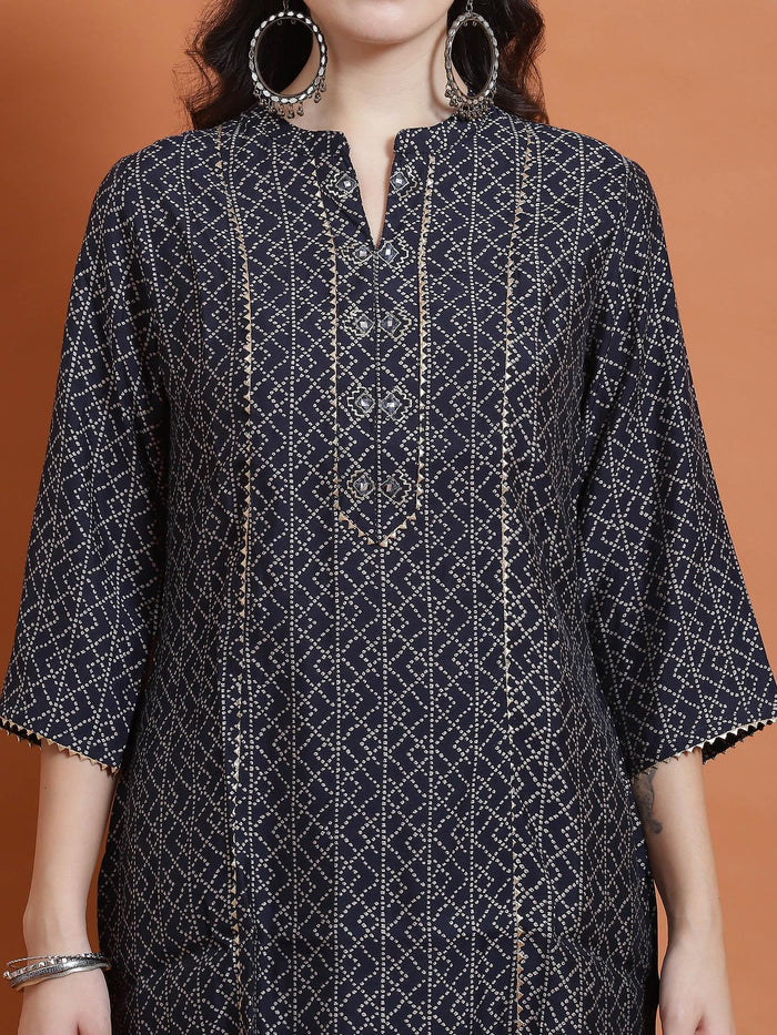 Women Navy Blue Geometric Print Kurta With Trouser.