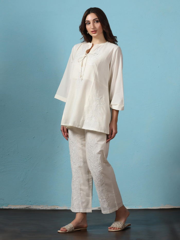 Women Off White Cotton Embroidered Co-Ord Set.