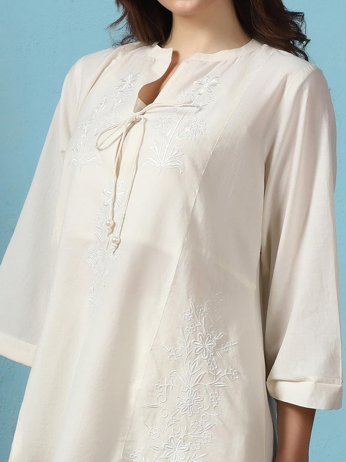 Women Off White Cotton Embroidered Co-Ord Set.