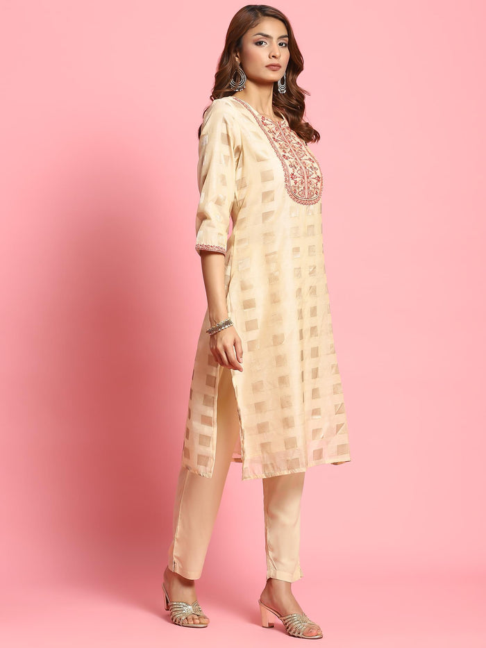 Women Off White Embroidered Kurta Trouser Dupatta.