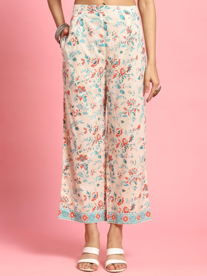 Women Off White Floral Printed Kurta With Comfort Pant.