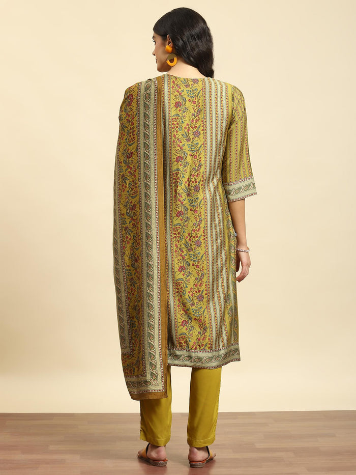 Women Olive Floral Print Kurta Trouser Dupatta.