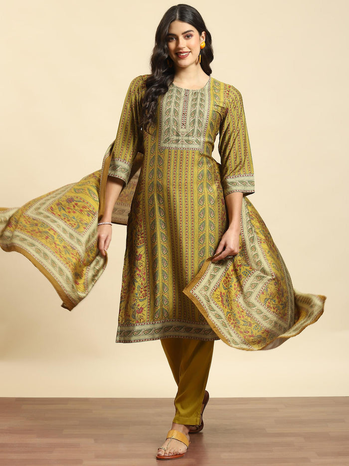 Women Olive Floral Print Kurta Trouser Dupatta.
