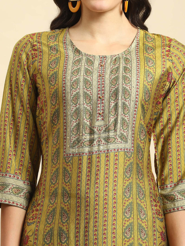 Women Olive Floral Print Kurta Trouser Dupatta.