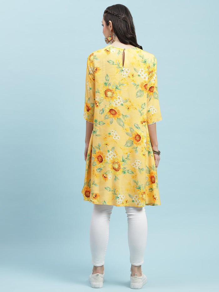 Women Orange Floral Print Kurta.
