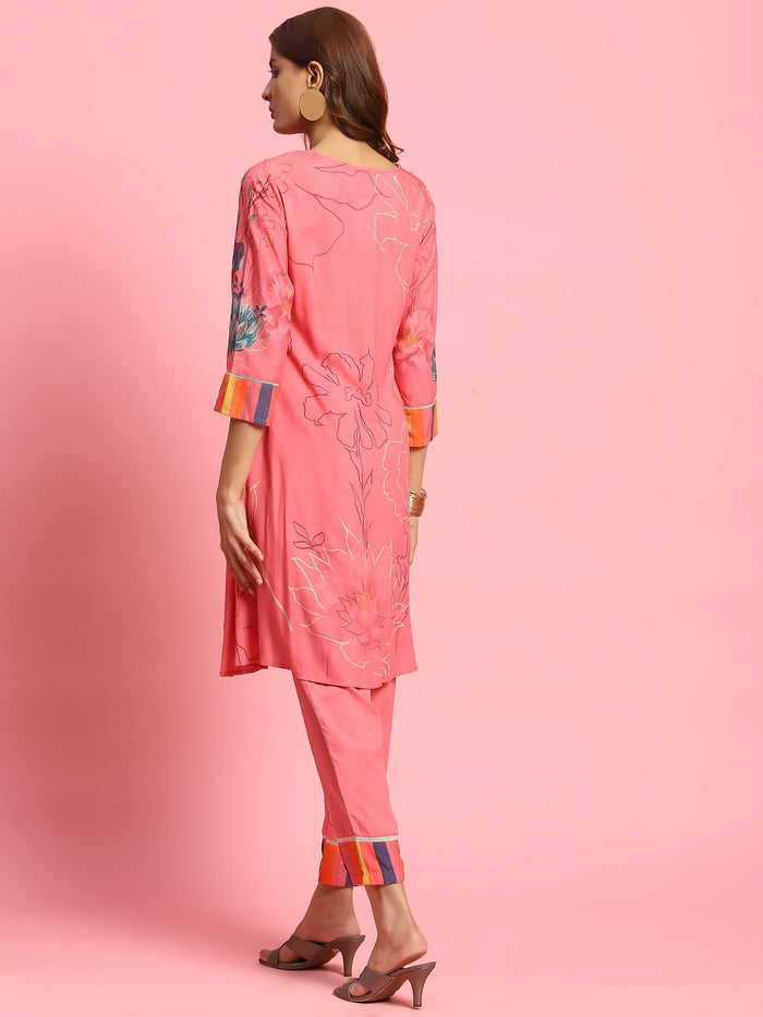 Women Peach Floral Printed Co-Ord Set.