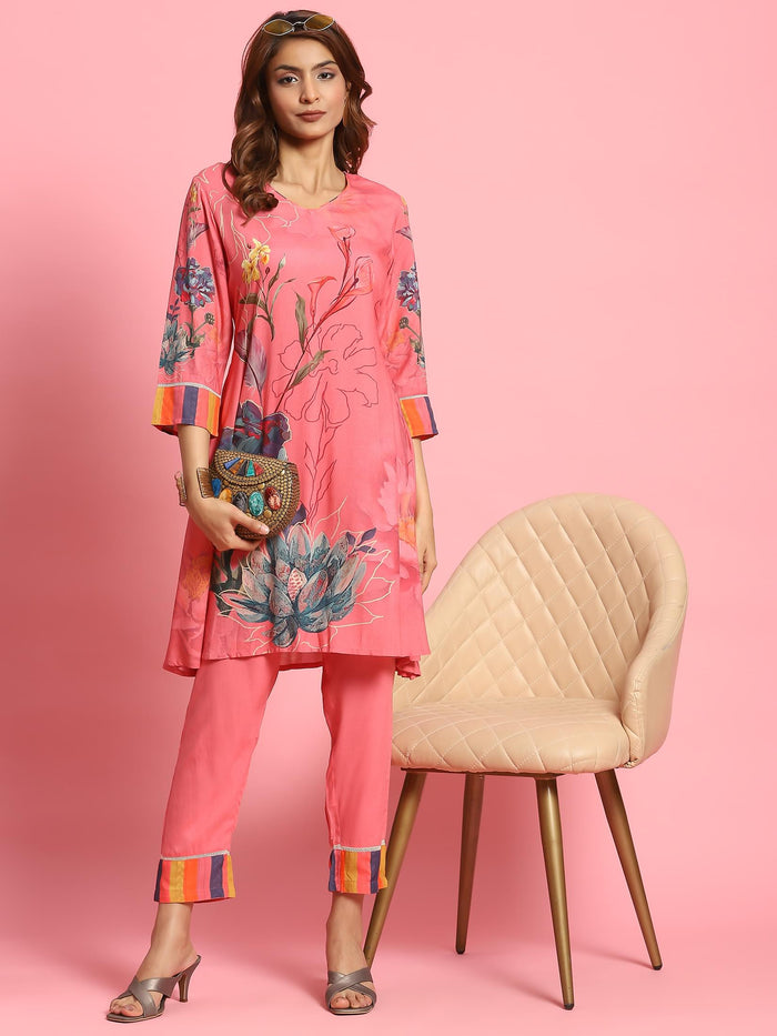 Women Peach Floral Printed Co-Ord Set.