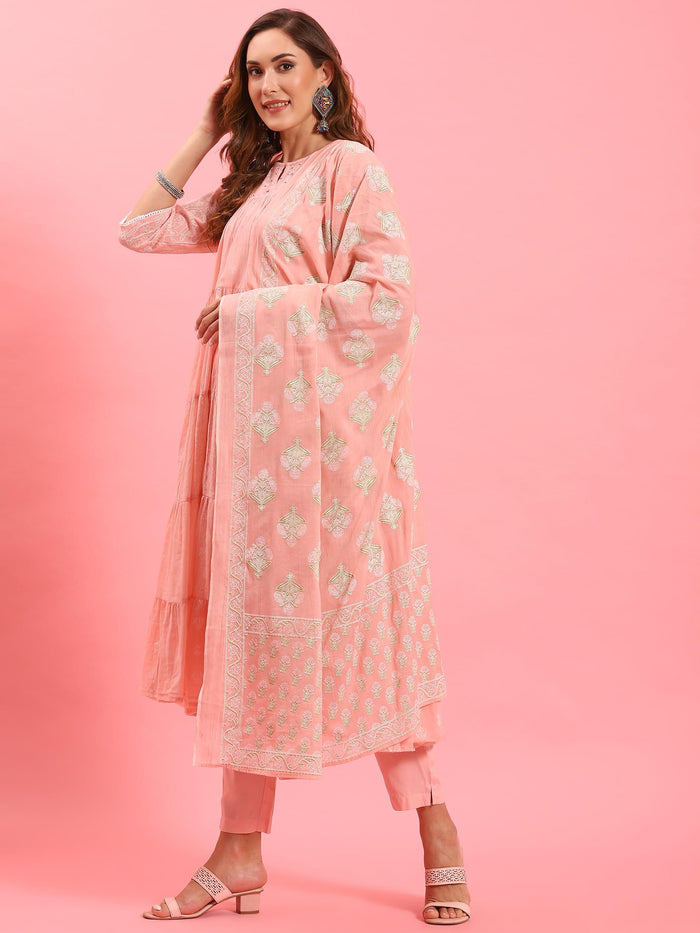 Women Peach Tiered Kurta Trouser Dupatta.