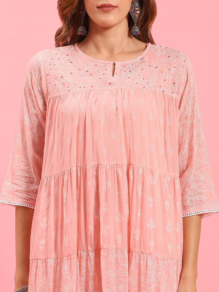 Women Peach Tiered Kurta Trouser Dupatta.