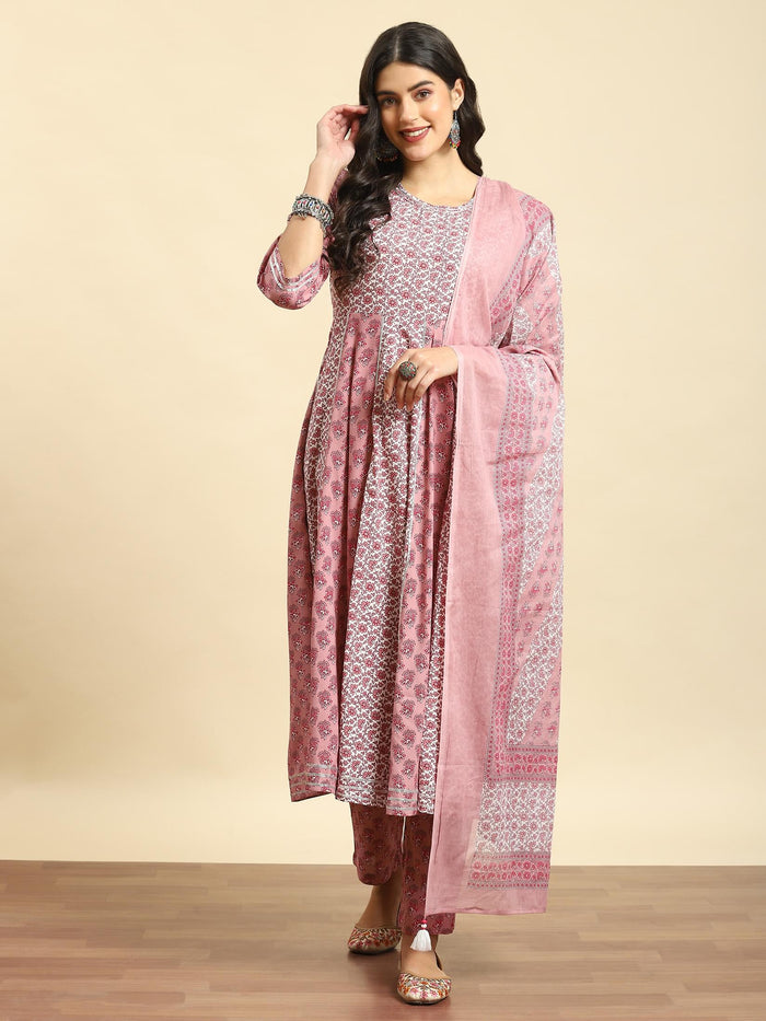 Women Pink Floral Print Kurta Trouser Dupatta.