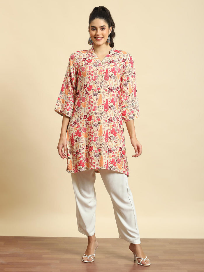 Women Pink Floral Print Kurti.