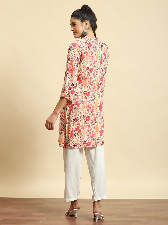Women Pink Floral Print Kurti.