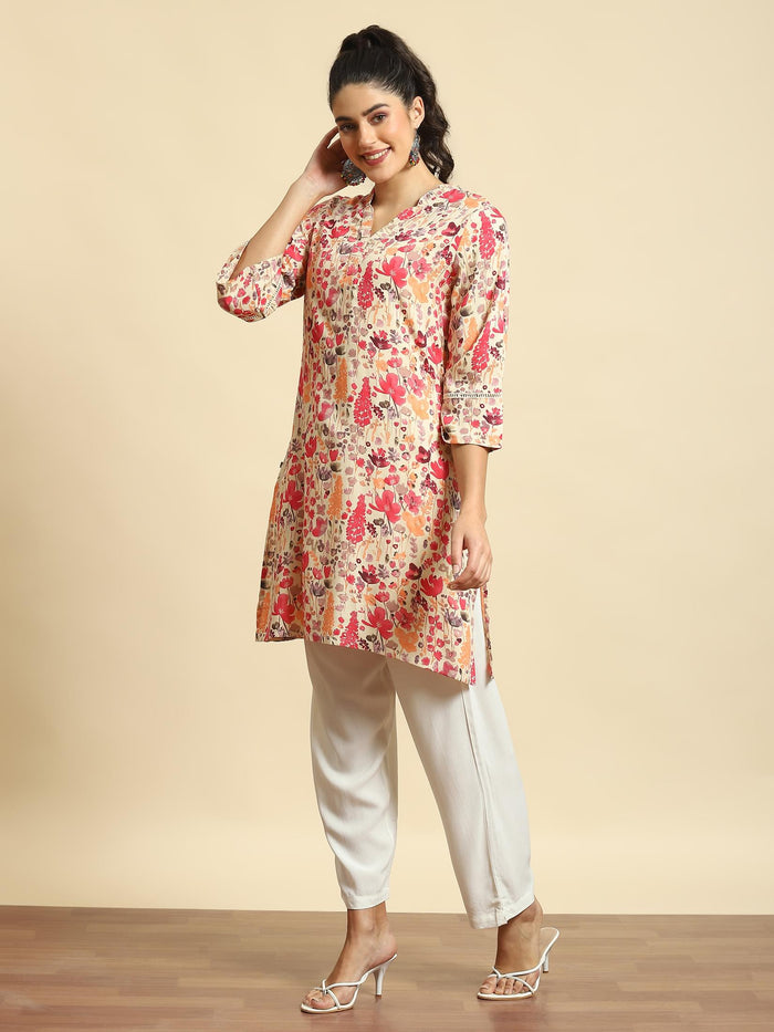 Women Pink Floral Print Kurti.