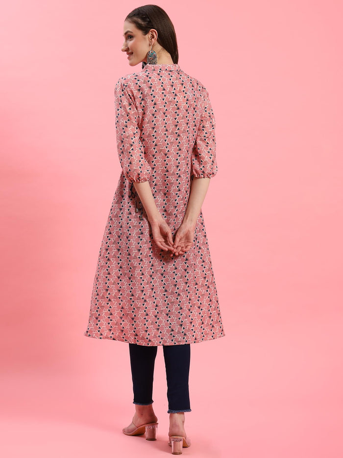 Women Pink Geometric Print Kurta.