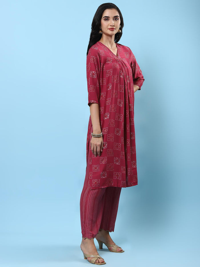 Women Pink Geometric Printed Kurta Comfort Pant Dupatta.