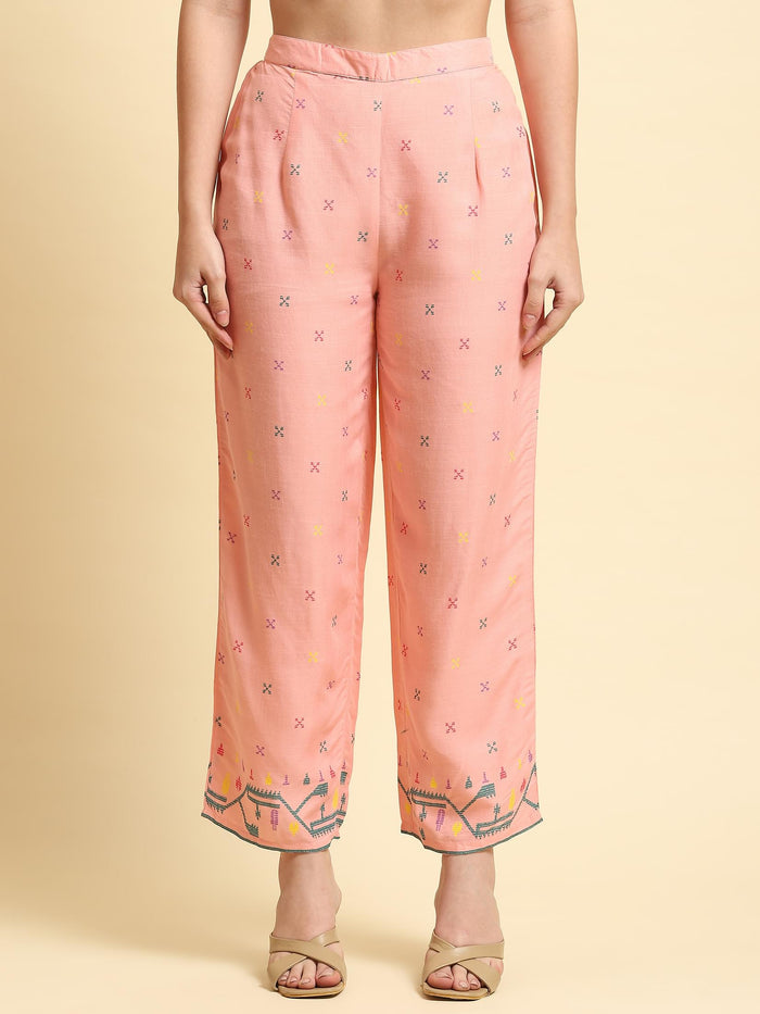 Women Pink Geometric Printed Kurta With Comfort Pant.