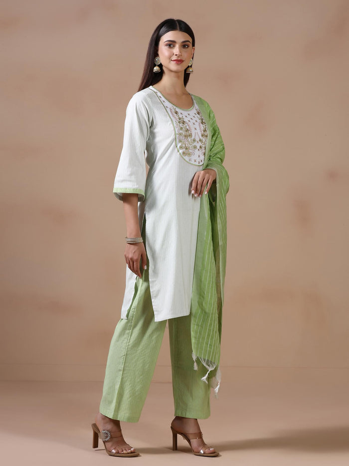 Women Poly Cotton Green Embroidered Yarn Dyed Kurta Comfort Pant Dupatta.