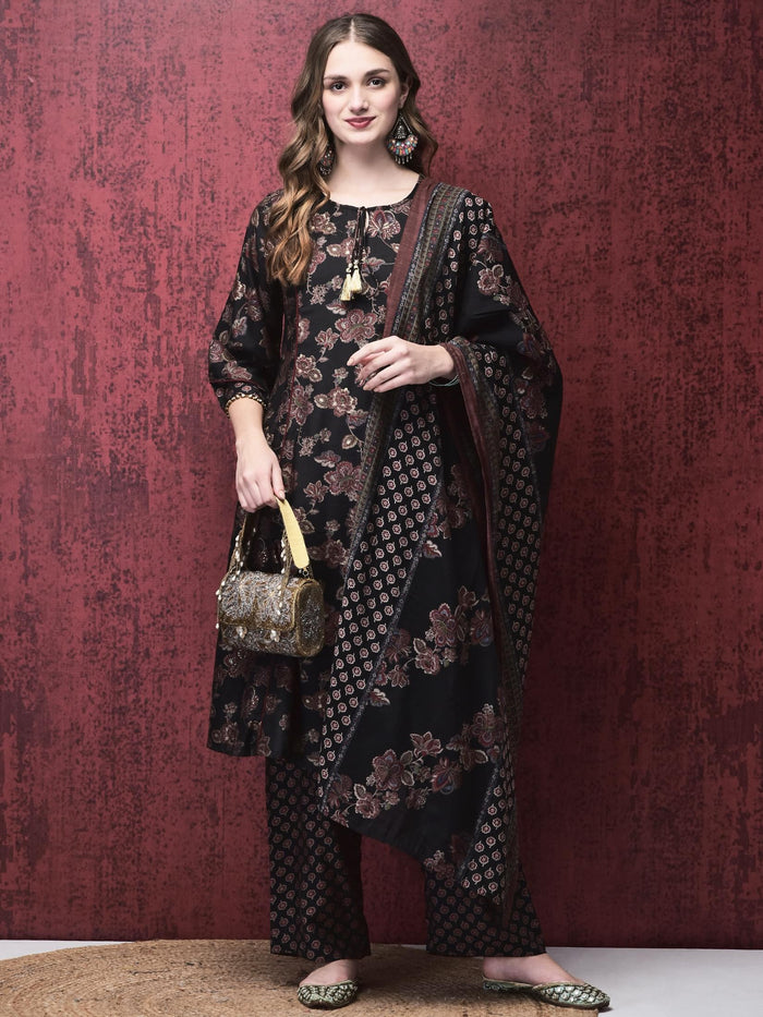 Women Poly Viscose Black Calico Print Kurta Comfort Pant Chanderi Dupatta.