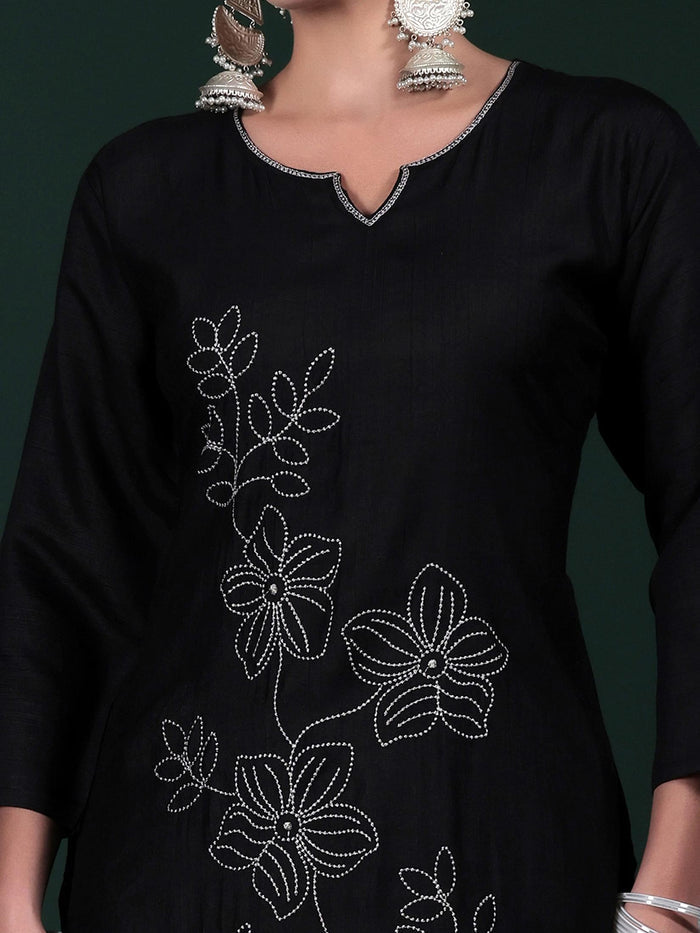 Women Poly Viscose Black Embroidered Kurta Comfort Pant Dupatta.