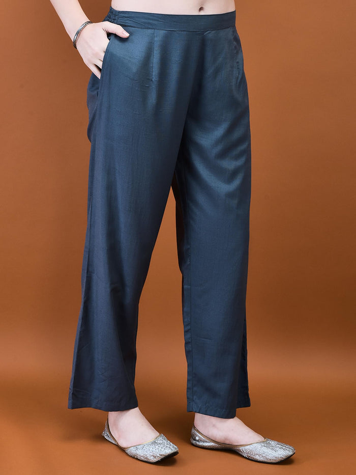 Women Poly Viscose Blue Solid Co-Ord Set.