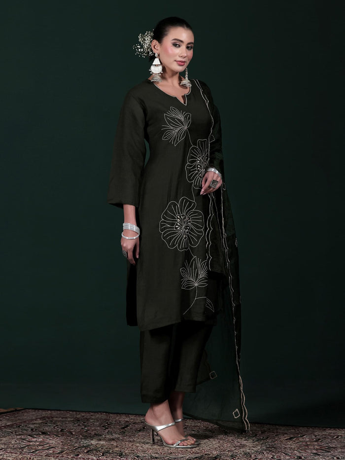 Women Poly Viscose Green Embroidered Kurta Comfort Pant Dupatta.