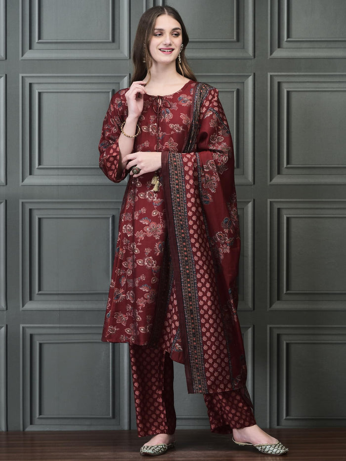 Women Poly Viscose Maroon Calico Print Kurta Comfort Pant Chanderi Dupatta.