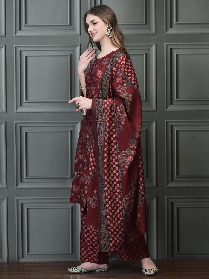 Women Poly Viscose Maroon Calico Print Kurta Comfort Pant Chanderi Dupatta.