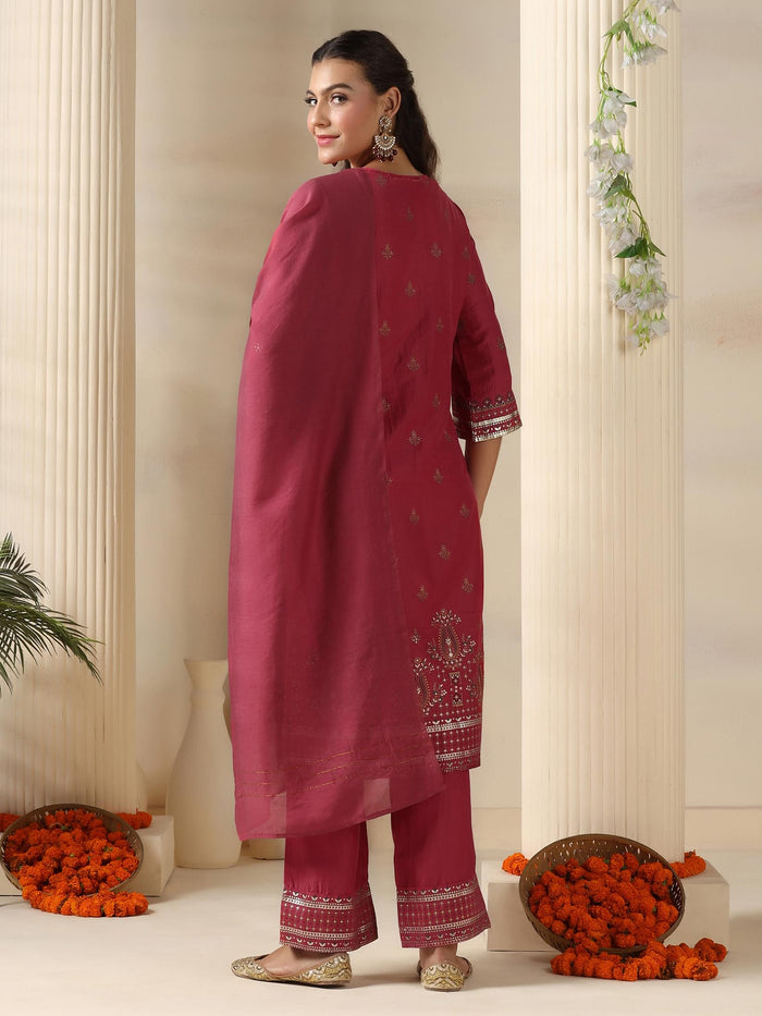 Women Poly Viscose Peach Floral Print Kurta Comfort Pant Dupatta.
