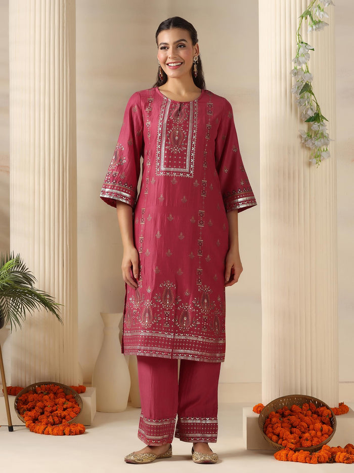 Women Poly Viscose Peach Floral Print Kurta Comfort Pant Dupatta.