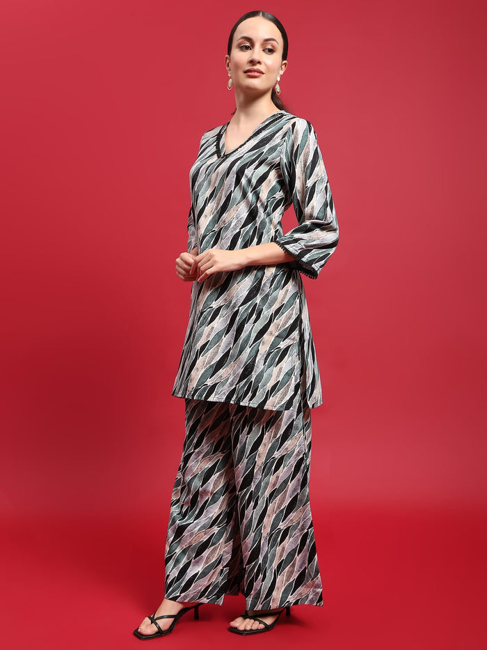 Women Polyester Green Abstract Print Co-Ord Set.