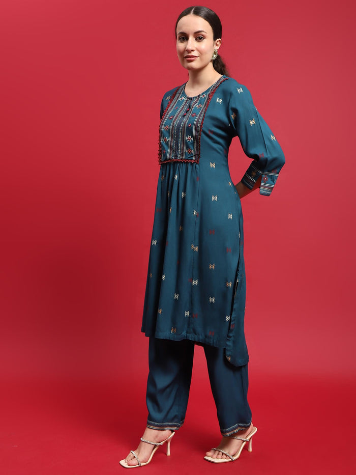 Women Rayon Peacock Blue Kurta With Comfort Pant.