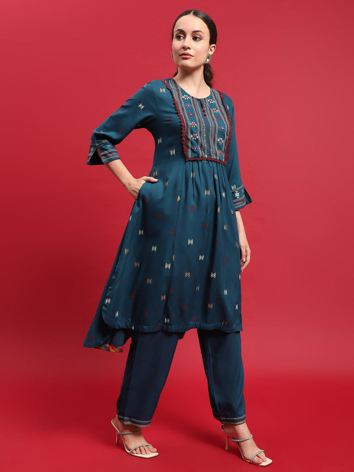 Women Rayon Peacock Blue Kurta With Comfort Pant.