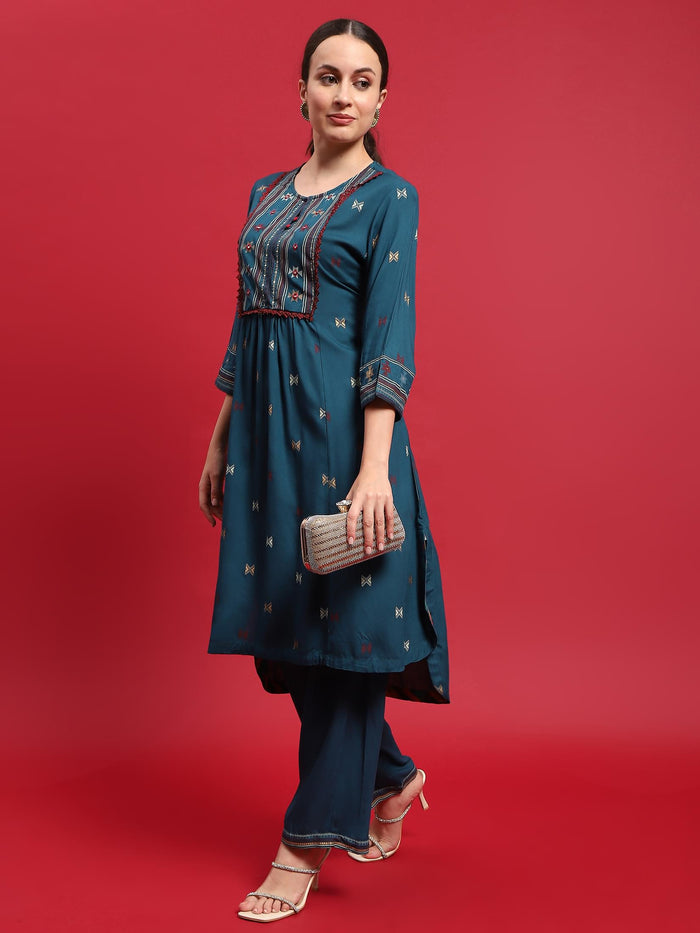 Women Rayon Peacock Blue Kurta With Comfort Pant.