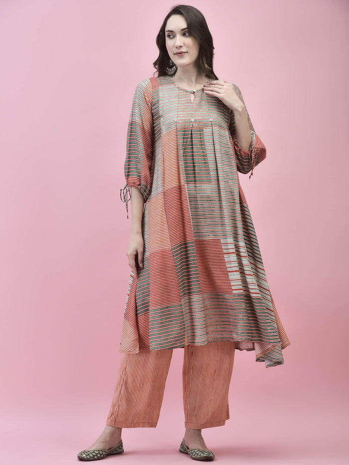 Women Rayon Rust Multi Kurta With Comfort Pant.