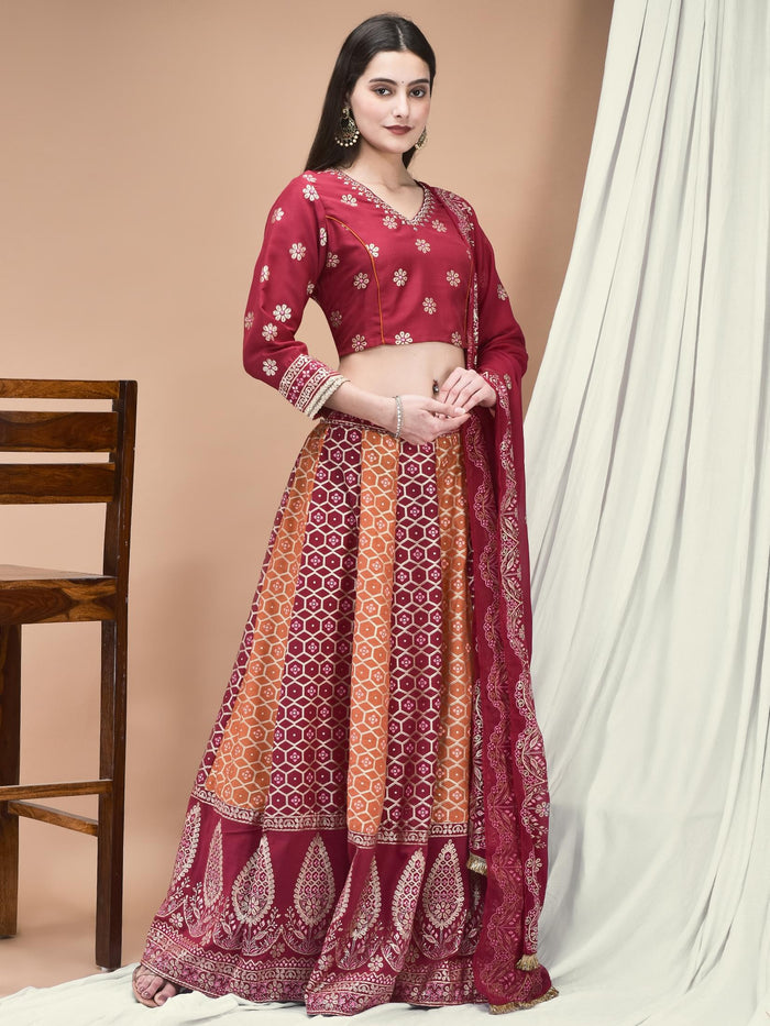 Women Samaira Fuchsia embroidered Blouse Skirt Dupatta.