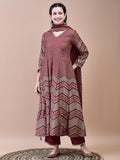 Women Samaira Maroon Geometric Print Kurta Comfort Pant Dupatta.