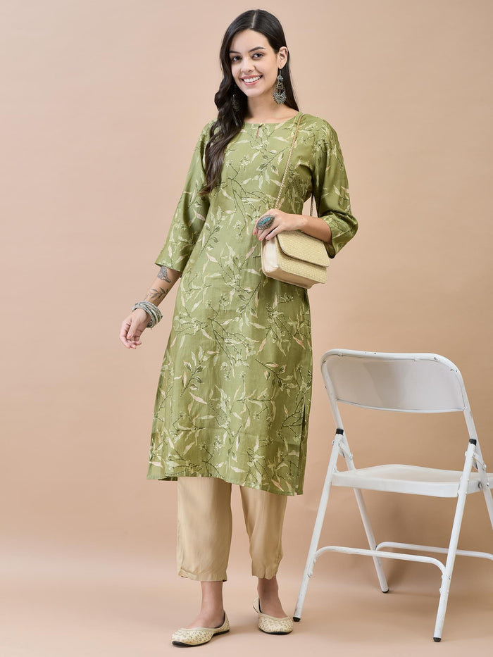 Women Shantoon Green Solid Kurta.