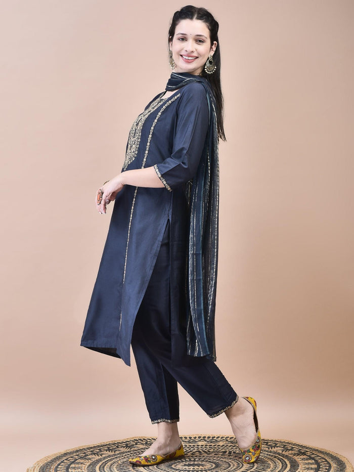 Women Silk Blend Grey Embroidered Kurta Trouser Chanderi Dupatta.
