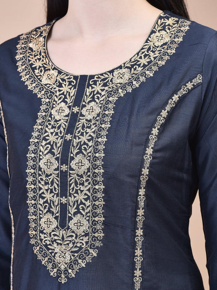 Women Silk Blend Grey Embroidered Kurta Trouser Chanderi Dupatta.
