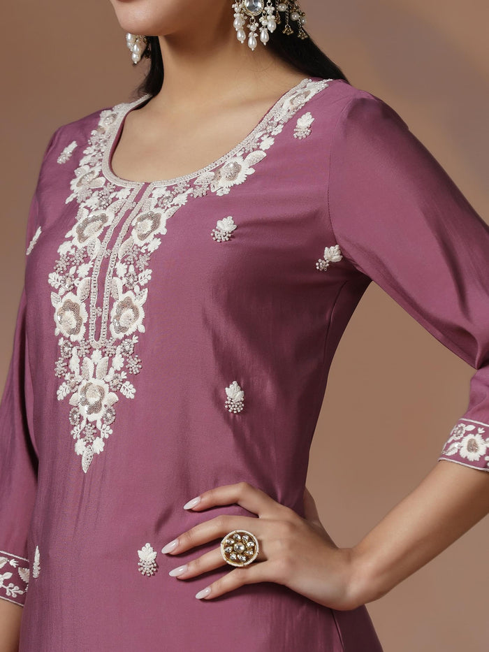 Women Silk Blend Lilac Embroidered Kurta Comfort Pant Dupatta.