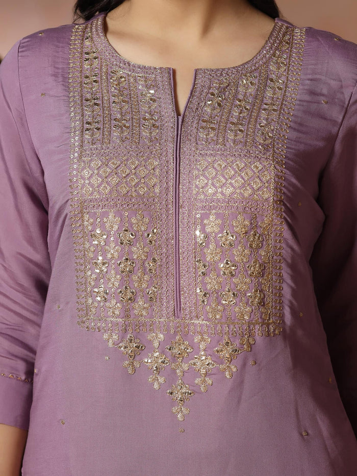 Women Silk Blend Lilac Embroidered Kurta Comfort Pant With Dupatta.
